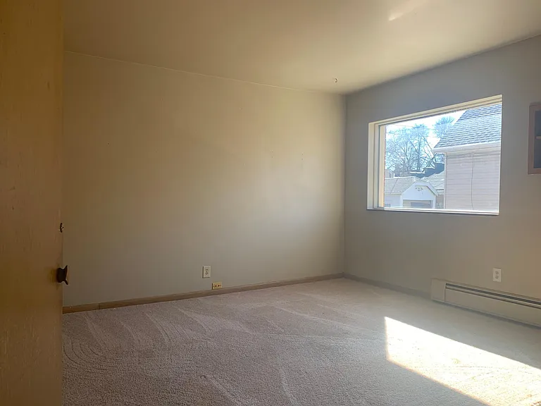 1446 S 81st St — Photo 5