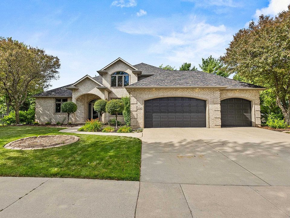 1st image of 236 E Thornbrook Ln