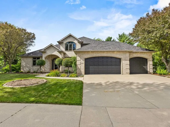 236 E Thornbrook Ln, Appleton, WI 54913