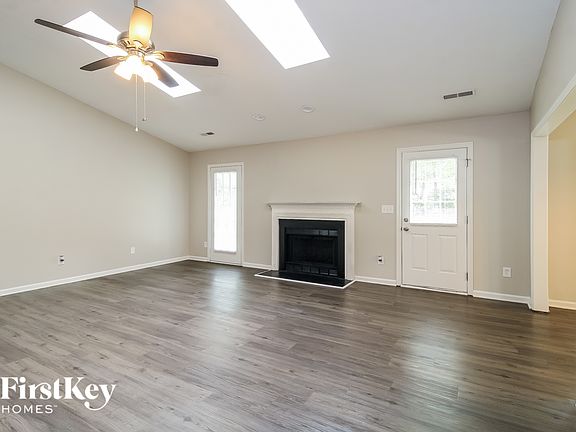 4th image of 5802 Chinaberry Pl