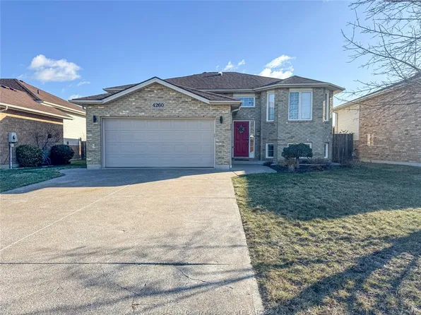 4260 Betts Ave, Lasalle, ON N9H 1G2