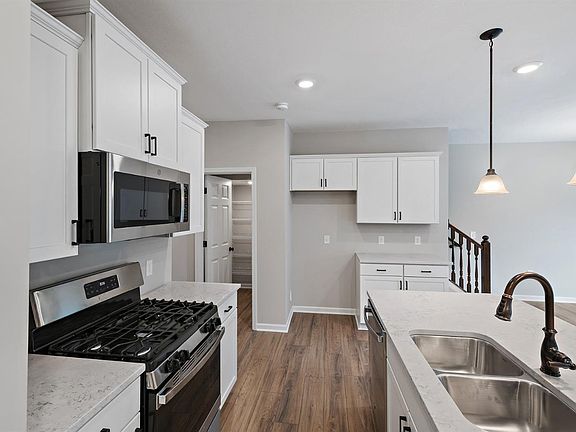 2nd image of 4894 Harrier Ln