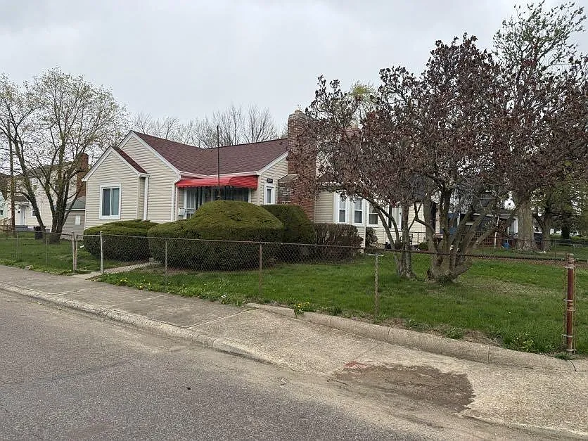 2277 Dresden St photo 1