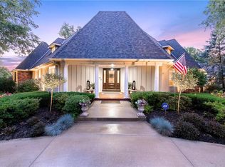 12854 Pembroke Cir, Leawood, KS 66209