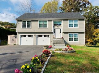 3 Hill Brook Dr, Waterbury, CT 06705