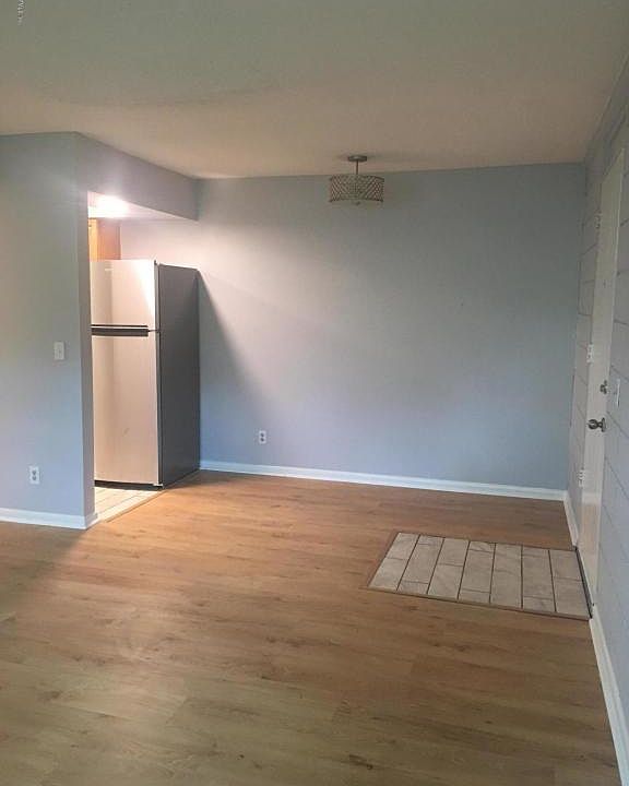 1st image of 3307 Mayflower St APT 6