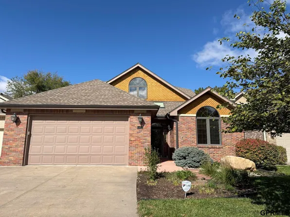 6412 Chesterfield Ct, Lincoln, NE 68510