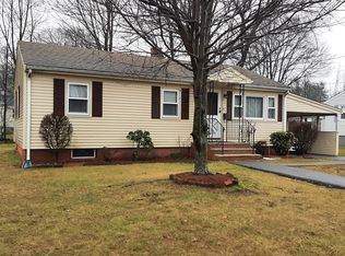 19 Glenmere St, Lowell, MA 01852