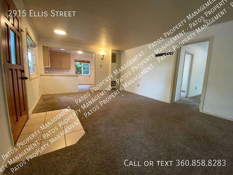 2915 Ellis St — Photo 5