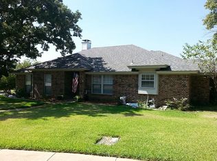 2108 Oakmeadow Pl, Bedford, TX 76021