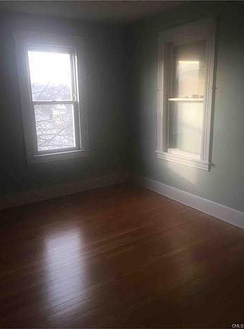 2nd image of 2375 Barnum Ave