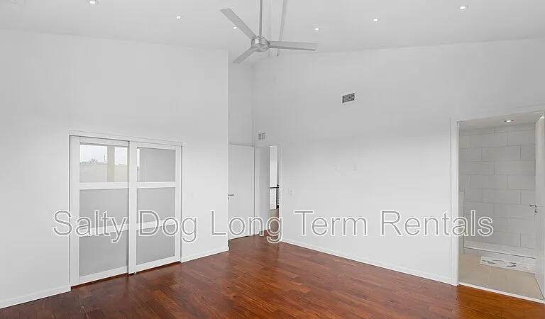 3001 John Anderson Dr — Photo 20
