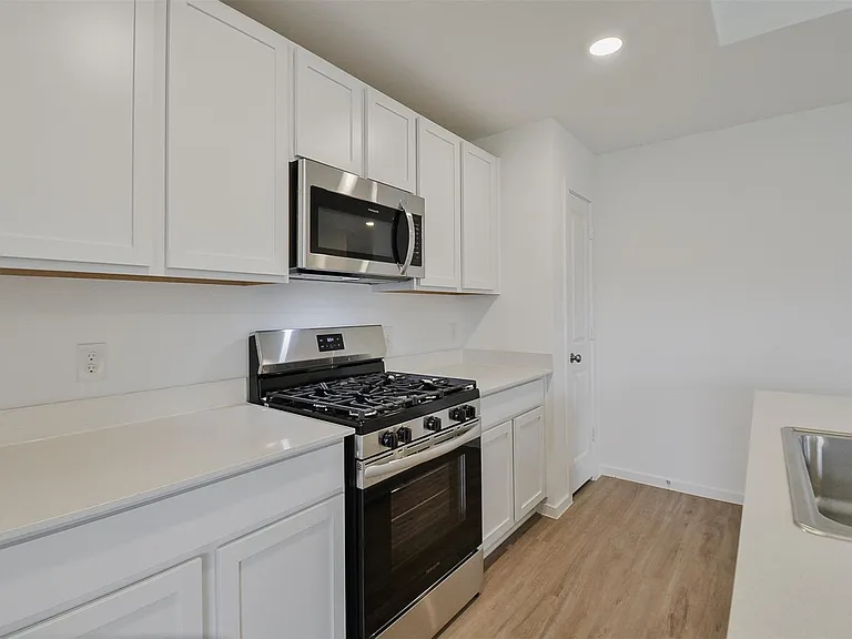 21811 Carpineti Ln — Photo 15