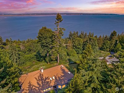 695 Hawthorne Lane, Camano Island, WA, 98282