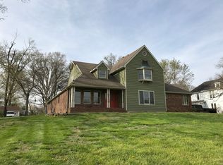 2 Hinman Pl, Mount Vernon, IL 62864