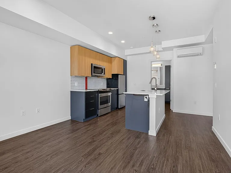 101 Broadway, Live Here, Go Anywhere — Photo 64