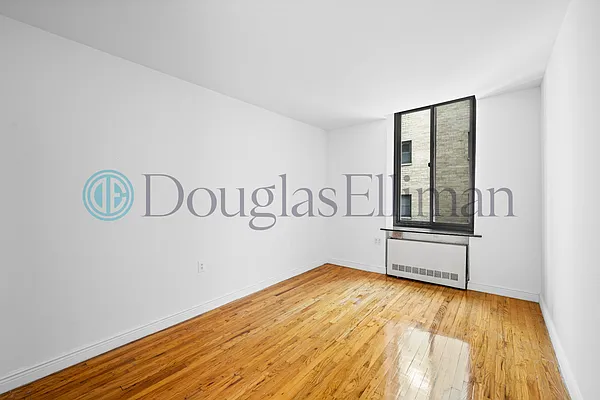 Rented by Douglas Elliman | media 21