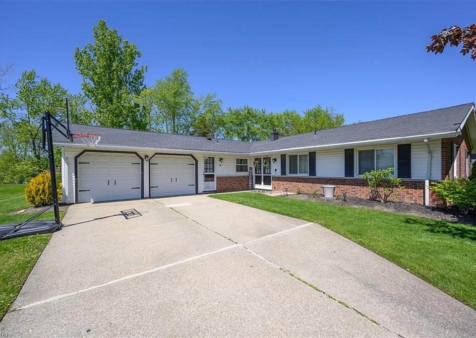 1st image of 88 Greenbriar Dr