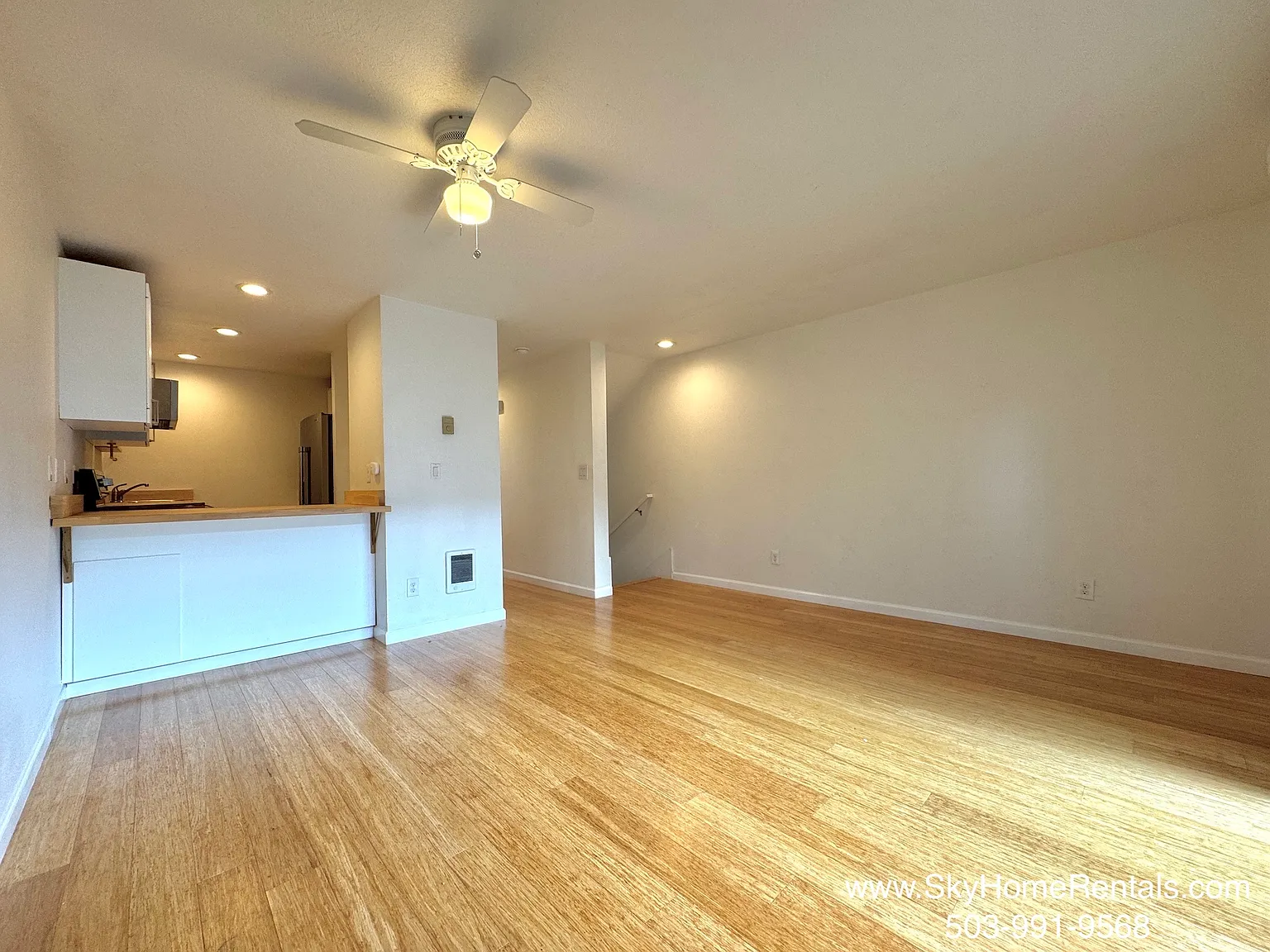 2 bed, 1.5 bath, 900 sqft, $1,550 — Photo 3