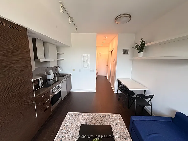 1030 King St W #1008 — Photo 5