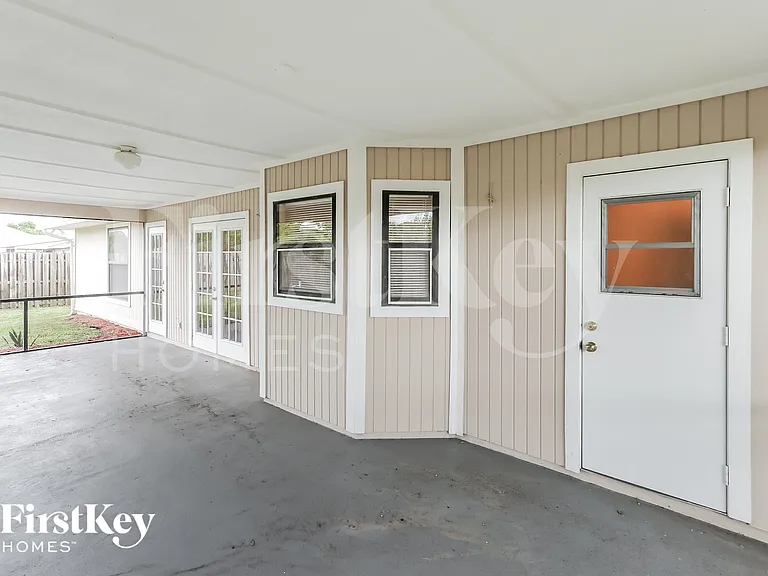 2078 SW Idaho Ln — Photo 13