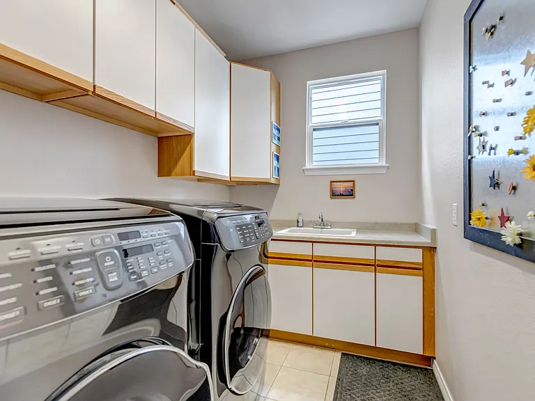 Laundry Room with Wash Basin
