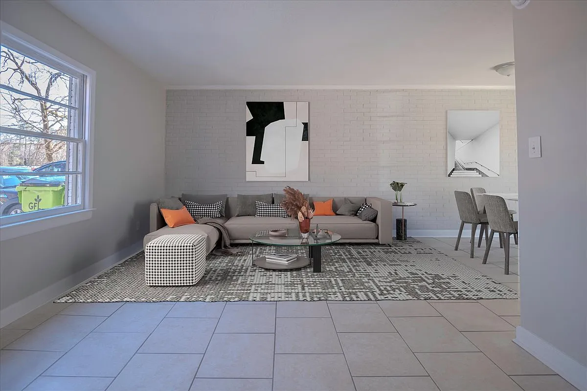 2 bed, 1000 sqft, $1,200 — Photo 2