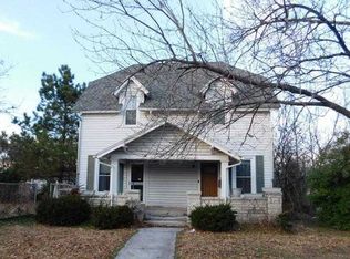 815 Olive St, Carthage, MO 64836