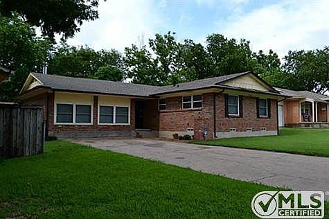 1st image of 1246 Delmont Dr