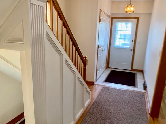 3rd image of 186 Bowers Ave