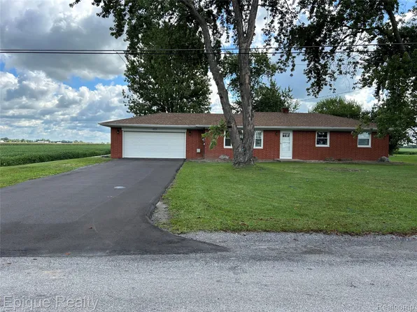 875 S Airport Rd, Saginaw, MI 48601