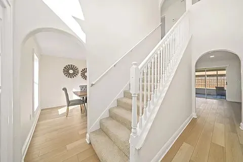 1 Coventry Ct — Photo 2