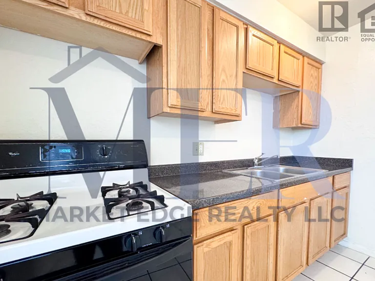 1640 E Brill St — Photo 13
