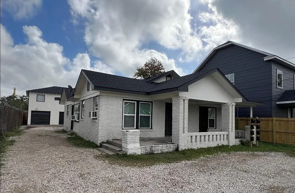 1 bed, 1.0 bath, 1695 sqft, $850 — Photo 1