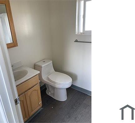5th image of 119 Schwerin St
