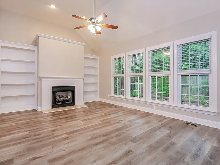 8537 Battery Crest Ln — Photo 4