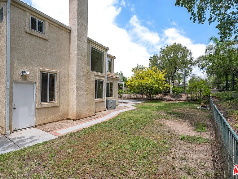 18639 Nathan Hill Dr #9 — Photo 48