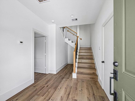 2nd image of 5508 Hardy St