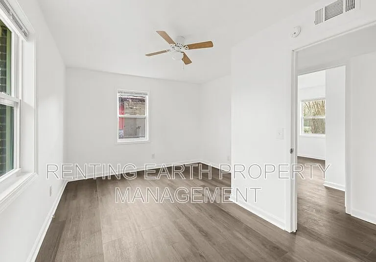 2129 13th St N — Photo 10