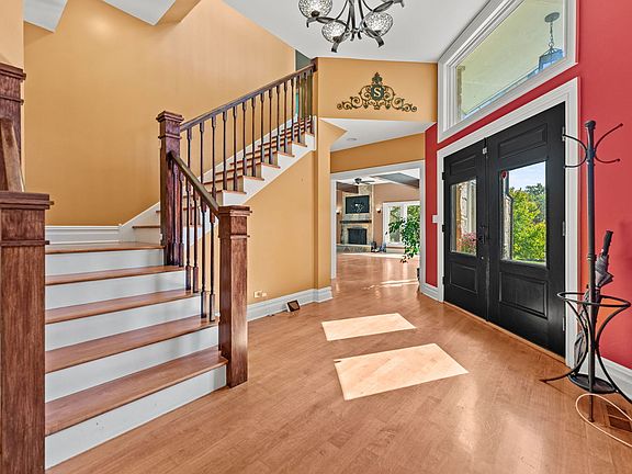 4th image of 29 Acorn Dr