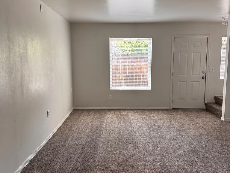 1107 Browne Ave — Photo 1
