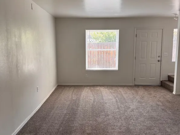 c1107, 1107 Browne Ave APT 1, Yakima, WA 98902