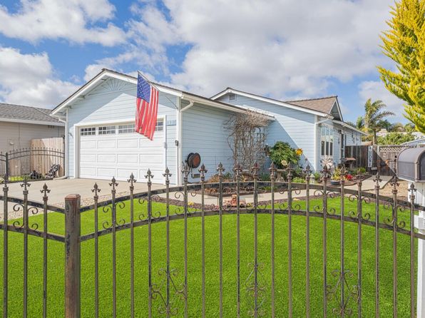 11 Manzano Cir, Salinas, CA 93905