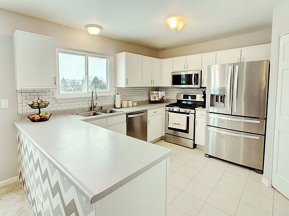 5th image of 1512 Summerhill Dr