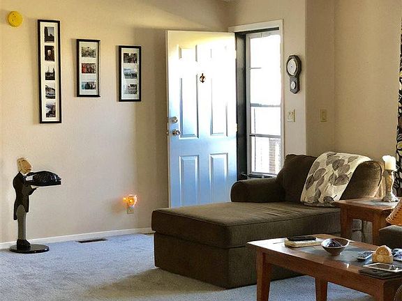 5th image of 435 Willow Dr #505