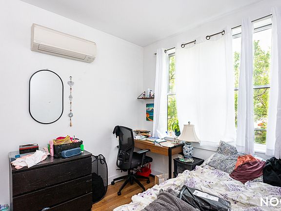 3rd image of 1424 Hancock St #3A