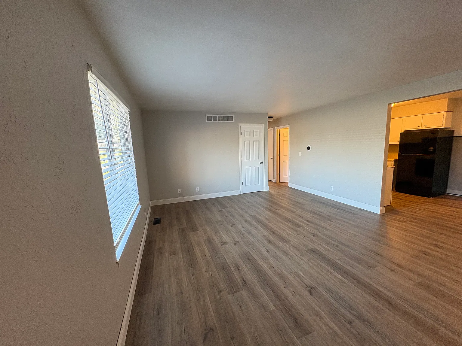 2 bed, 950 sqft, $925 — Photo 3
