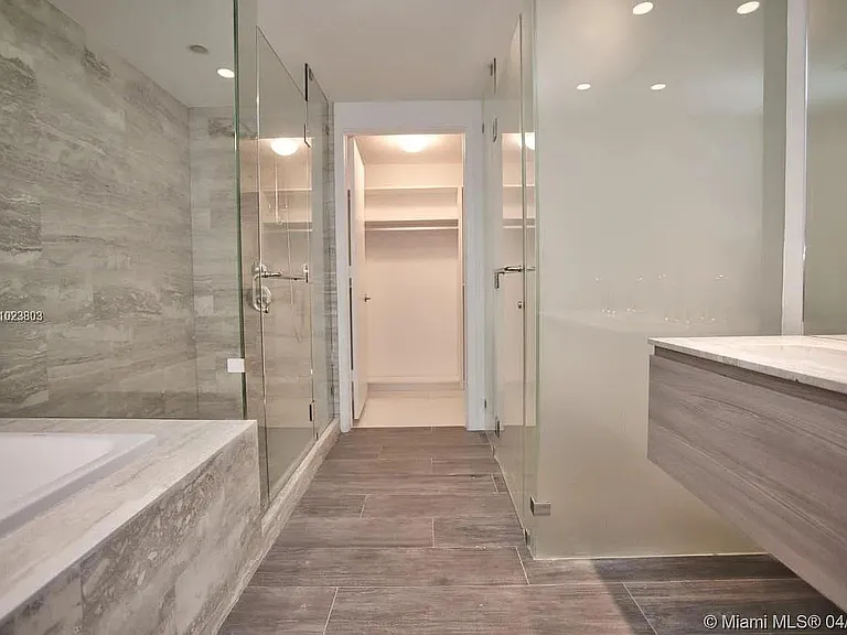 2900 NE 7th Ave #1407 — Photo 5
