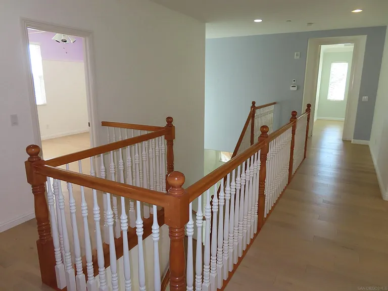 16073 Falcon Crest Dr — Photo 33