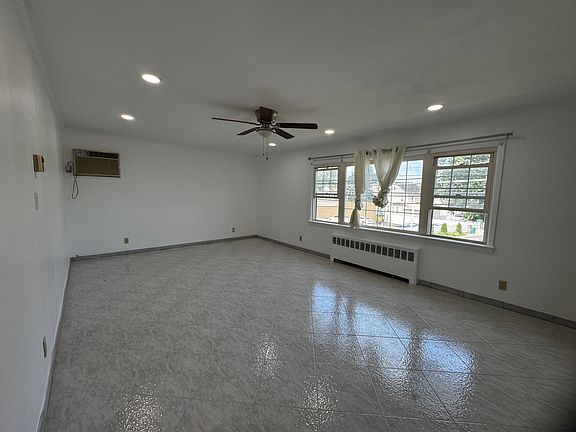 3rd image of 92 N Central Ave Floor 2